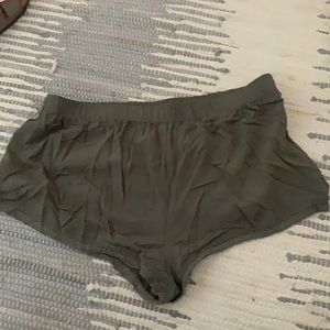 Forever 21 army green shorts.